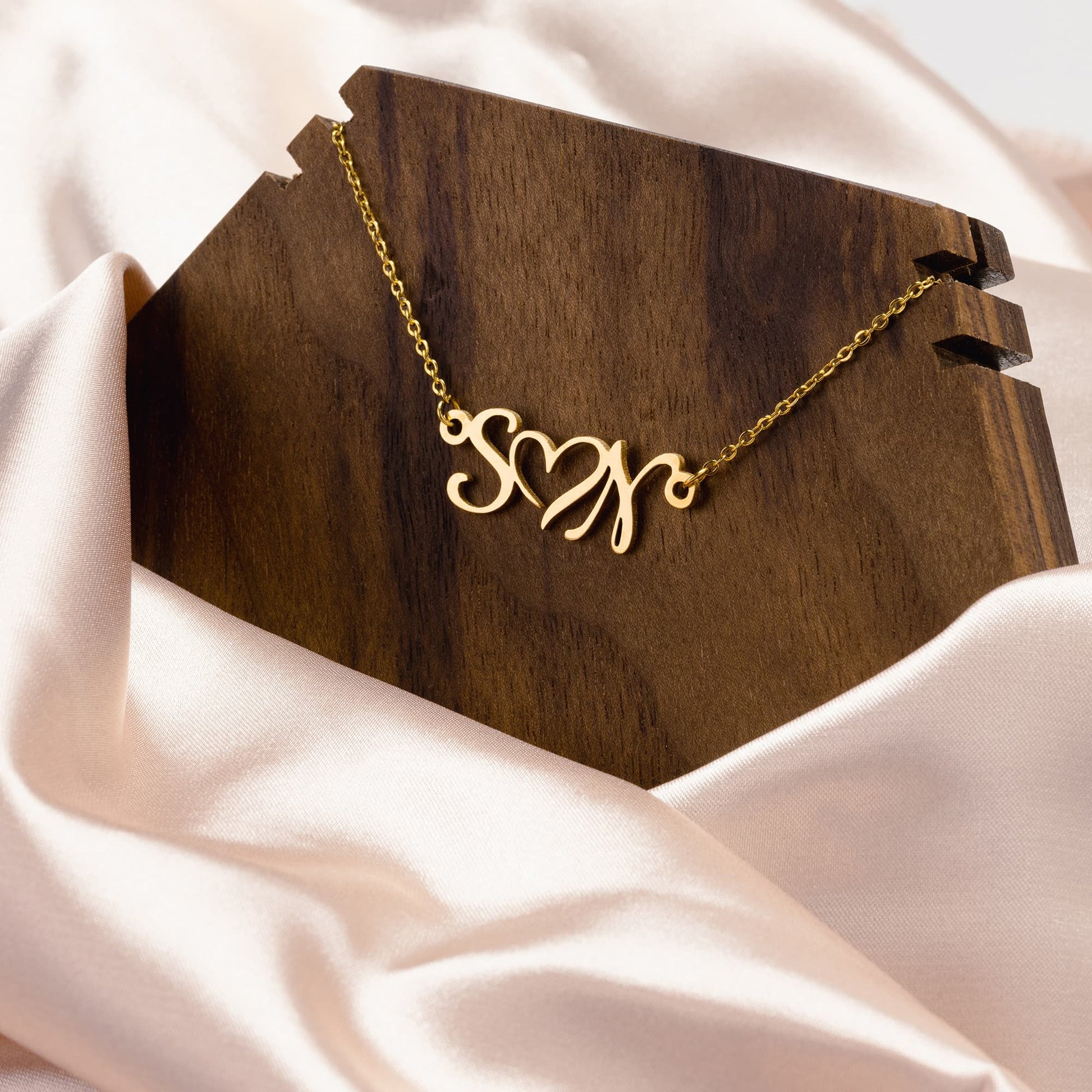 Custom_initial_Necklace_Mockups_File.jpg